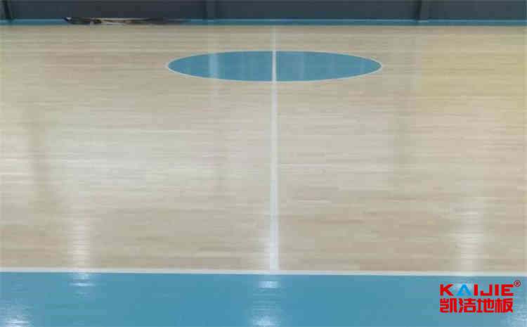 篮球场悬浮拼装地板如何铺设