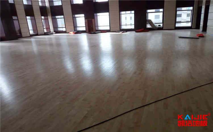 硬木企口篮球馆木地板翻新