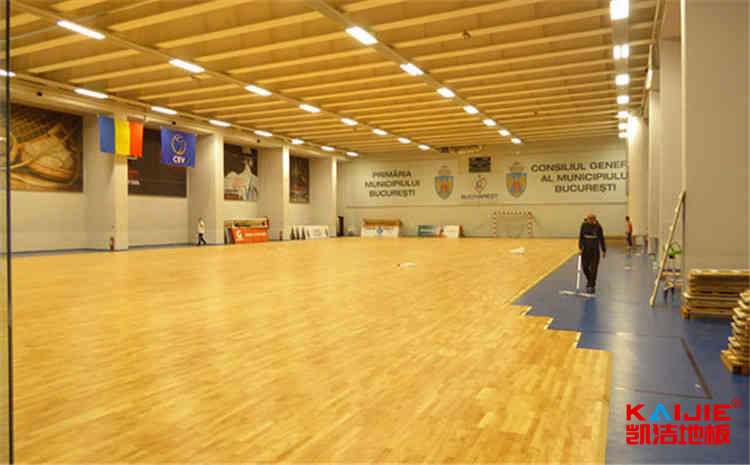 篮球馆木地板多少钱一平方米